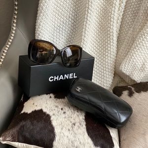 Chanel sunglasses tortoiseshell frames